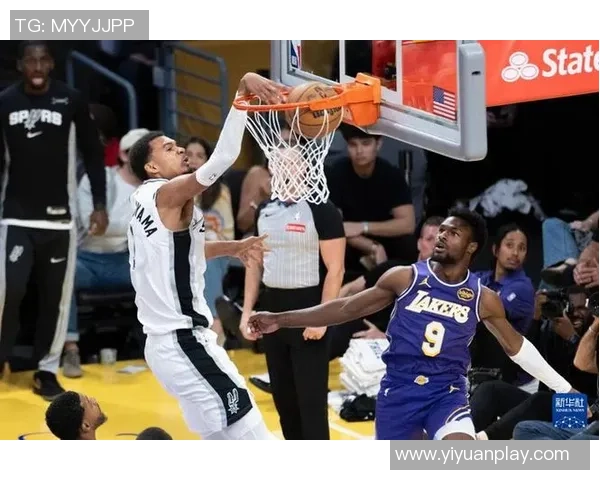 湖人对阵马刺2010年常规赛精彩回顾与赛季亮点分析